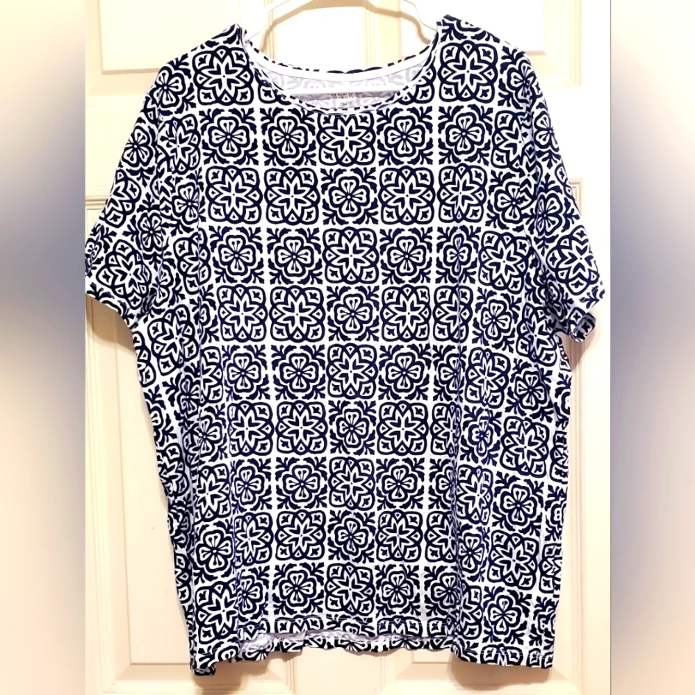 Talbots Woman's Classic Crewneck Tee Safari Print. Size 3X